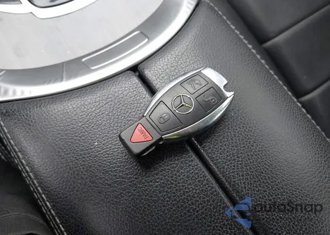 2018 Mercedes-Benz C 300 4Matic из США, поврежденный, VIN 55SWF4KB4JU245643